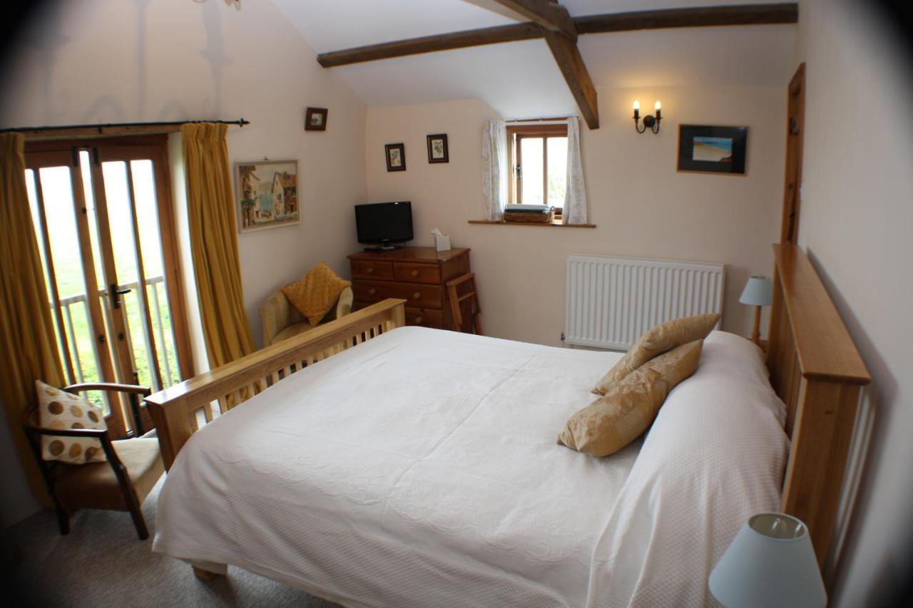 Lower Tresmorn Farmhouse Crackington Haven Exteriör bild